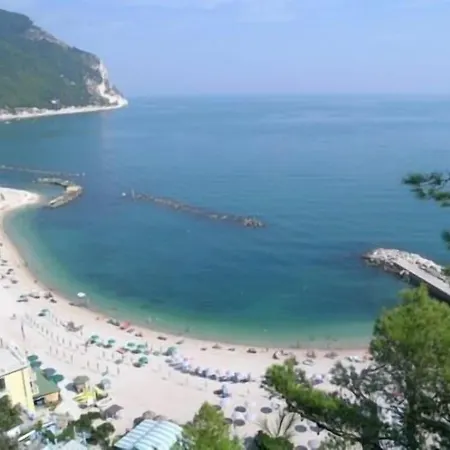 Stella 3* Sirolo