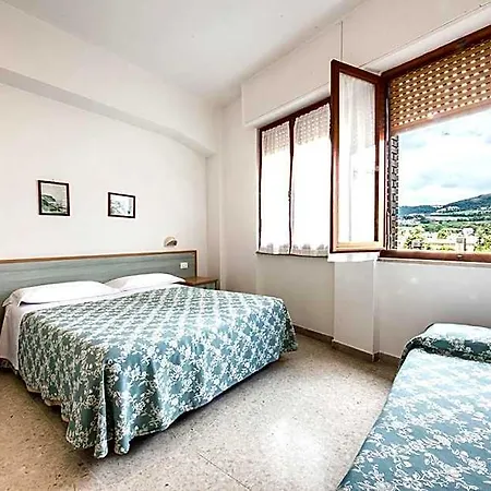Stella 3* Sirolo