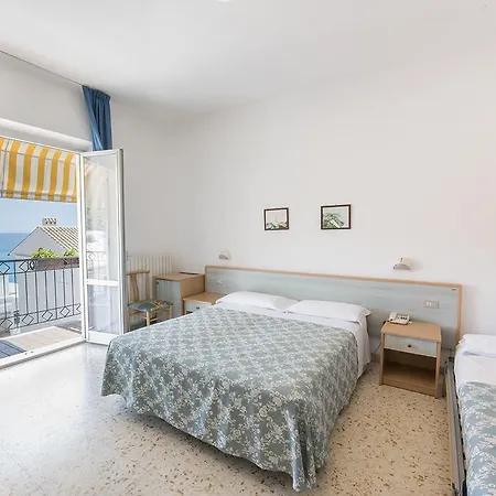 Stella 3* Sirolo