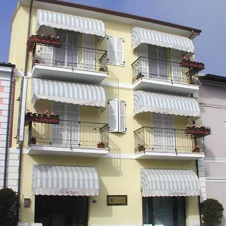 Stella Hotel 3*